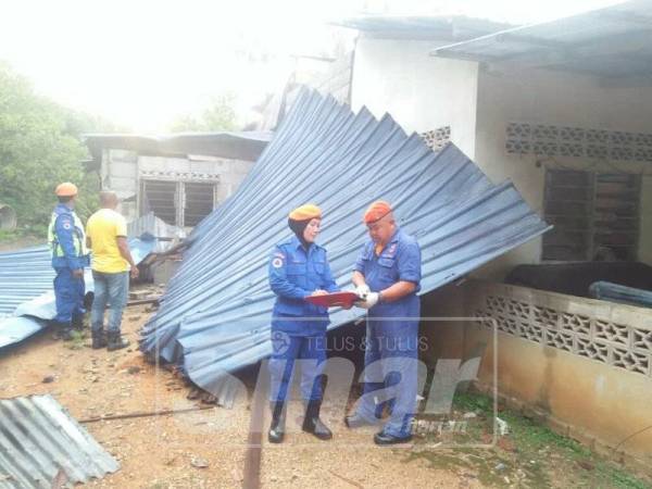 APM Kuala Muda melakukan kerja-kerja pembersihan di lokasi terjejas.