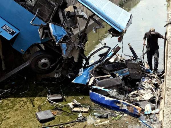 Kemalangan Bas Di Sepang Polis Siasat Semua Sudut