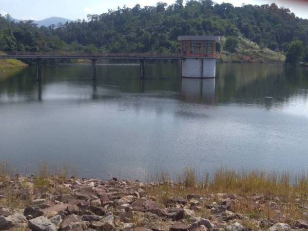 Paras air Empangan Talang Kuala Pilah masih penuh.