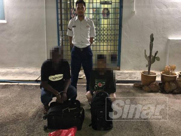Dua warga asing dipercayai Pati yang ditahan Maritim Malaysia pagi semalam.
