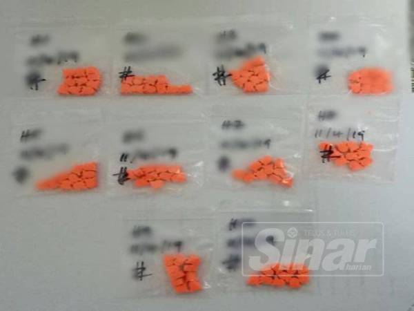 Pil ekstasi yang dirampas ketika serbuan di Taman Meranti, Butterworth, kelmarin.