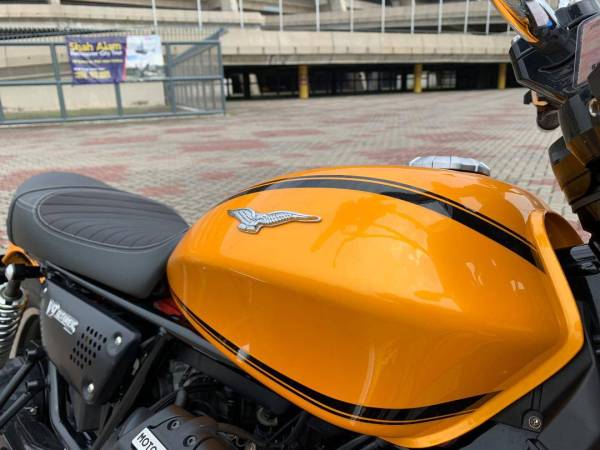 Tangki bekalan bahan bakar yang minimalis.