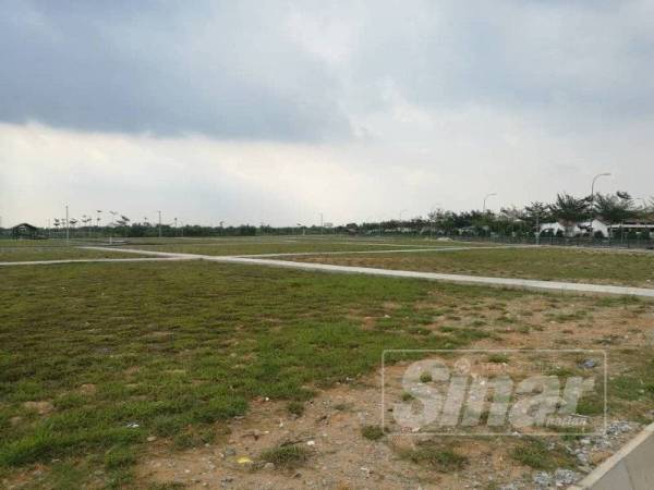 Sekitar kawasan Tanah Perkuburan Islam Kampung Johan Setia.