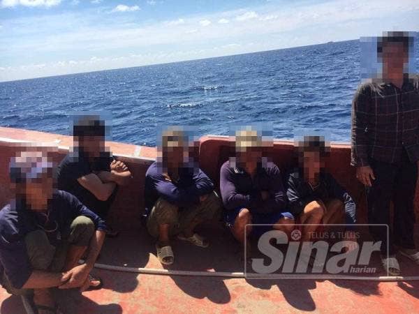 Enam nelayan warga Vietnam yang ditahan kerana menceroboh masuk perairan negara.