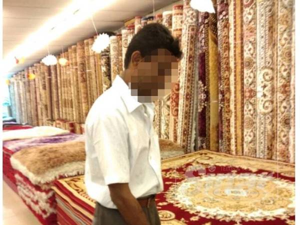 Antara PATI yang ditahan dalam operasi imigresen di Jalan Tuanku Abdul Rahman, Kuala Lumpur.