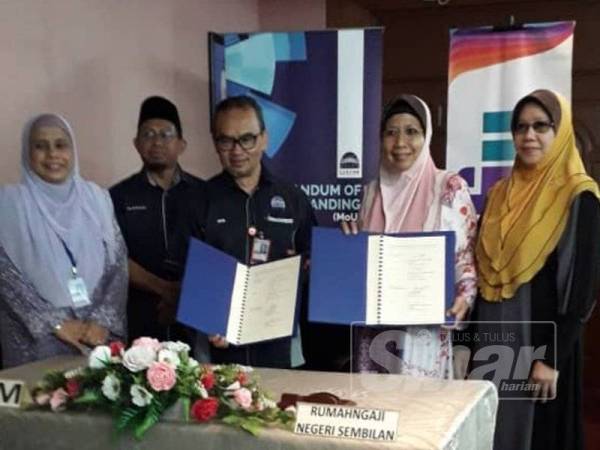 Gharizah semasa Majlis Menandatangani Persefahaman (MoU) bersama USIM semalam.