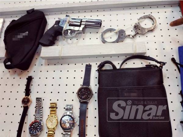 Pistol angin, alat gari tangan, pelbagai jenis jam antara yang dirampas polis.
