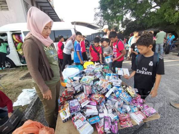 Pelbagai jenis gasing beyblade yang mudah didapati dipasaran hari ini.