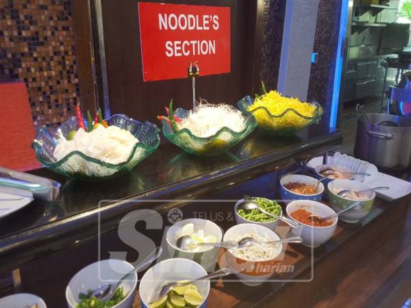 Pelbagai jenis mi boleh dinikmati pelanggan