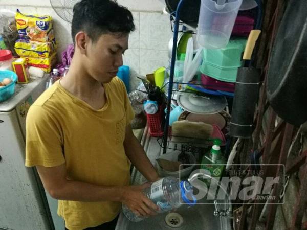 Ahmad Arsyad berharap pihak bertanggungjawab menyelaraskan bantuan pengagihan bekalan air di kawasan yang terjejas bekalan air.