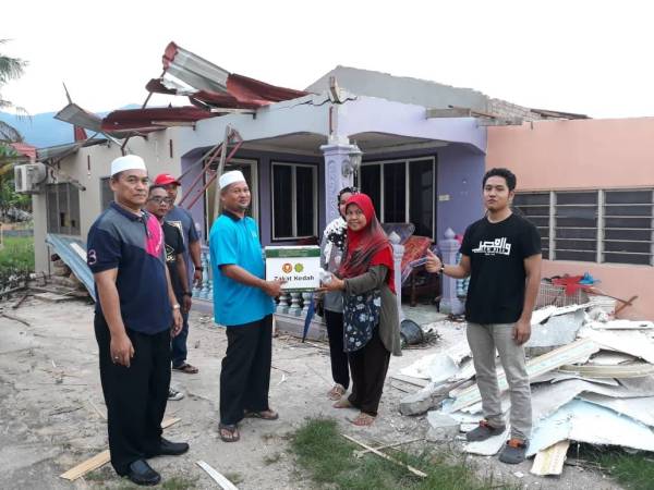 Bantuan yang diberikan dapat membantu mangsa membaik pulih rumah yang terjejas akibat puting beliung.