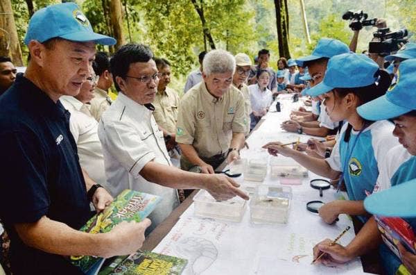 Mohd Shafie (dua dari kiri) semasa majlis pelancaran ICSC.