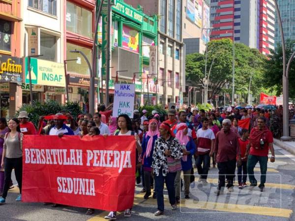 Cuaca panas terik tidak menjadi halangan kepada kira-kira 1,500 individu untuk menyertai Himpunan Hari Pekerja Mei 1 2019 sempena Hari Buruh, di ibu negara di sini hari ini.