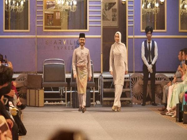 Ikon fesyen ini tampil dengan salah satu rekaan Wak Doyok sempena lebaran bersama Starvilion