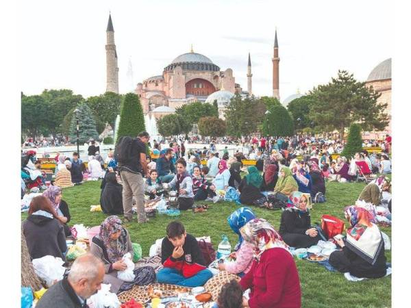 Insya-ALLAH, pada hari Isnin ini, umat Islam akan mula berpuasa.