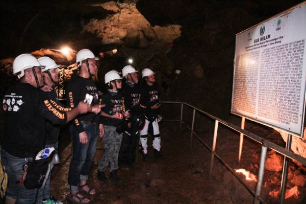 
Mengenali sejarah dan keunikan Gua Kelam.