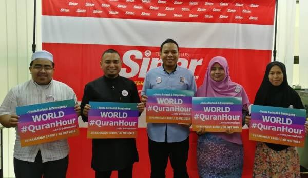 Pasukan Rumah Ngaji Terengganu giat mempromosikan World #QuranHour yang akan berlangsung pada 30 Mei depan.