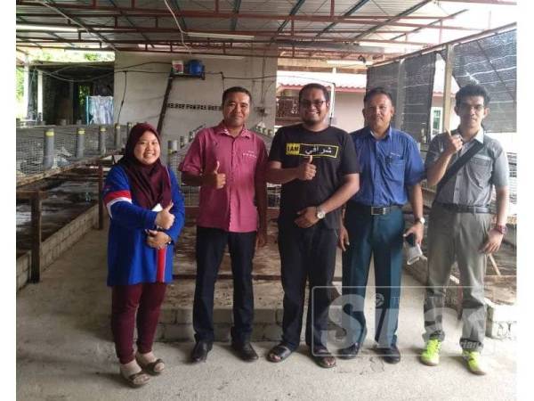 Abdullah Syaraffi( tengah) menerima kunjungan Jabatan Veterinar Kedah