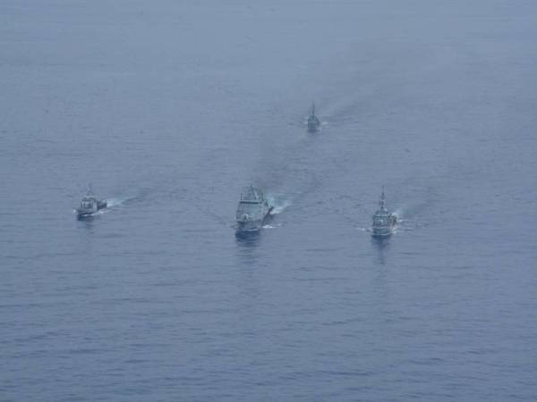 Antara kapal yang digunakan dalam siri latihan Operational Sea Training Exercise (OSTEX) di perairan Zon Ekonomi Eksklusif di Pantai Timur Semenanjung selama tiga hari bermula Rabu lalu.