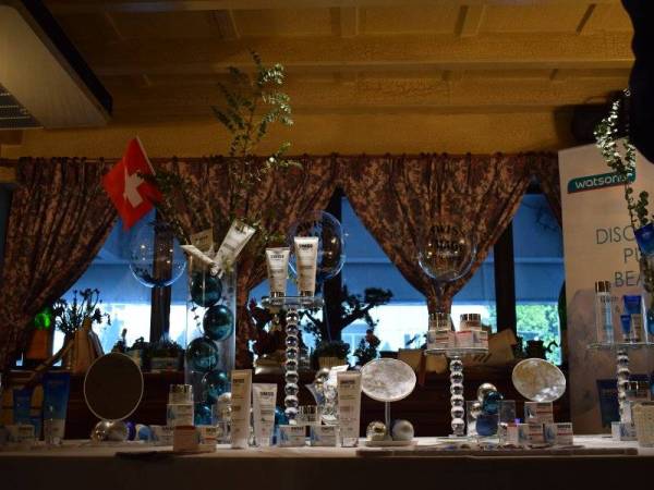 Koleksi produk Swiss Image Switzerland