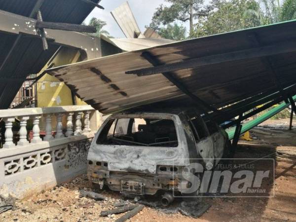 Kereta milik ayah Dul Kadir turut musnah terbakar.