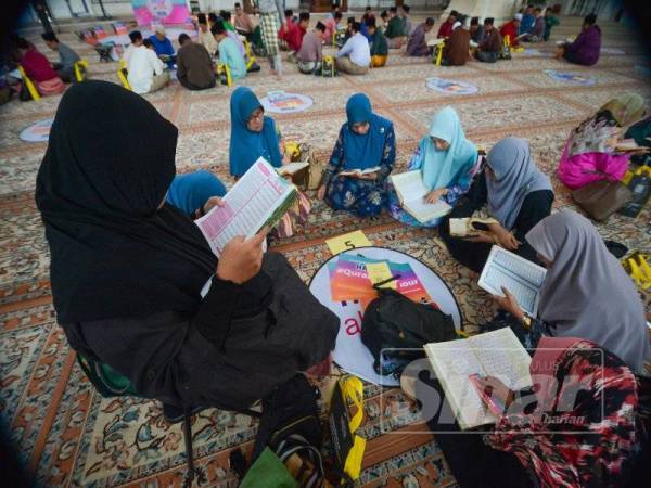 Program Pembudayaan al-Quran: Hasil 2019 #QuranHour anjuran PERKIS Kuala Lumpur dengan kerjasama Jabatan Khidmat Korporat LHDN di Masjid Wilayah Persekutuan hari ini.
Foto: SHARIFUDIN ABDUL RAHIM