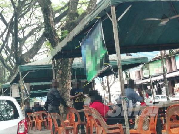 Kedai makan yang menjadi tempat warga asing Afrika melepak dari petang hingga ke malam.