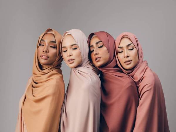 TudungPeople mengetengahkan warna-warna pastel yang menjadi kegilaan para gadis.