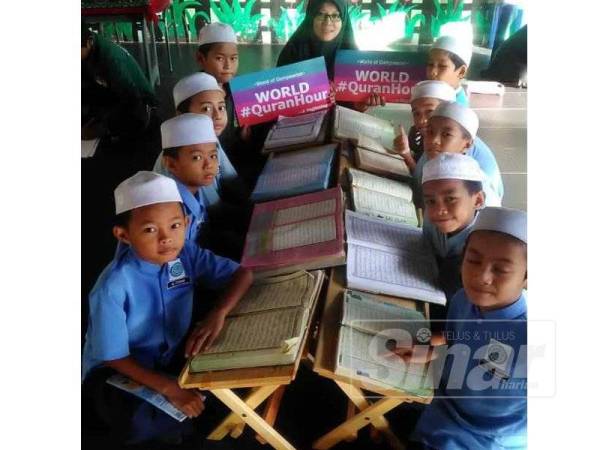 Murid-murid cilik ini tidak melepaskan peluang untuk membaca al-Quran sempena World #QuranHour peringkat sekolah.