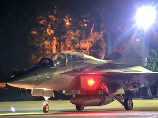 JET pejuang digunakan di Indonesia sebagai satu cara alternatif mengajak umat Islam bangun bersahur.