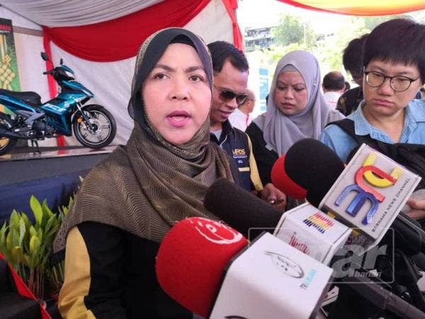 Dr Siti Zaharah Ishak