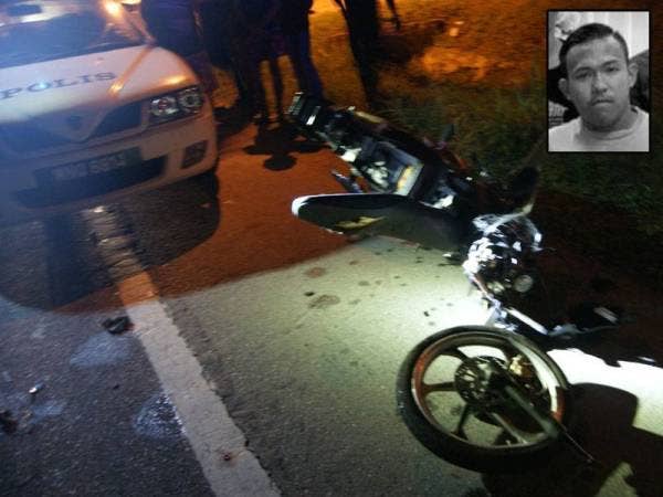 Keadaan motosikal milik mangsa yang remuk akibat kemalangan tersebut. Foto: Ihsan PDRM