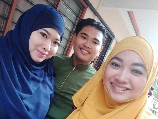 Allahyarham Rozaimy merupakan anak bongsu daripada tiga beradik.