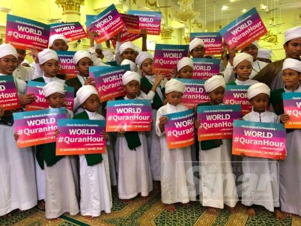 World #QuranHour yang diadakan di Masjid Muhammadi hari ini, dihadiri lebih 800 penduduk termasuk pelajar tahfiz.