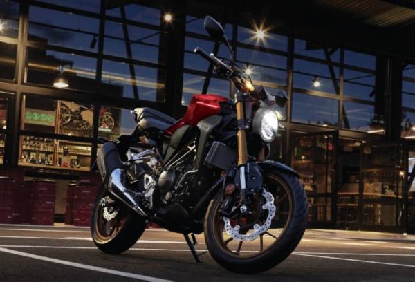 CB250R baharu hadir dengan penampilan lebih sporty.