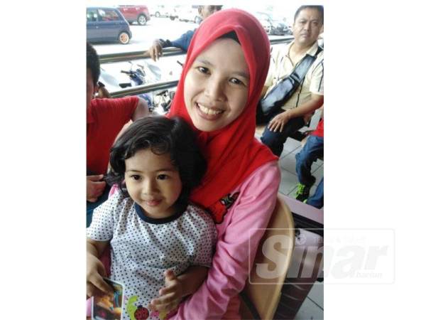 Miranda ceria ketika menunggu giliran untuk masuk ke balai pelepasan.