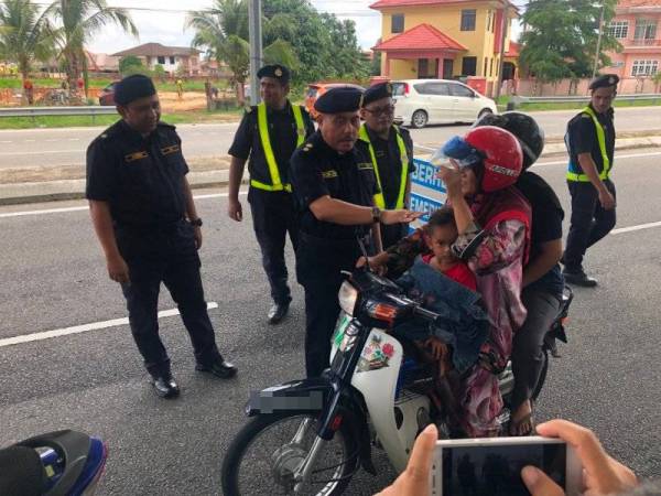 Mohd Apandi turut menyampaikan pesanan kepada para penunggang supaya mematuhi peraturan jalan raya dan memastikan keselamatan anak-anak kecil yang dibawa menaiki motosikal.
