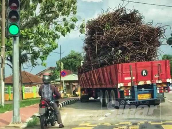 Lori yang dikesan membawa muatan merbahaya.