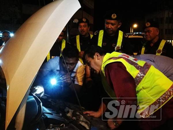 Pemeriksaan dilakukan terhadap kereta disyaki klon.