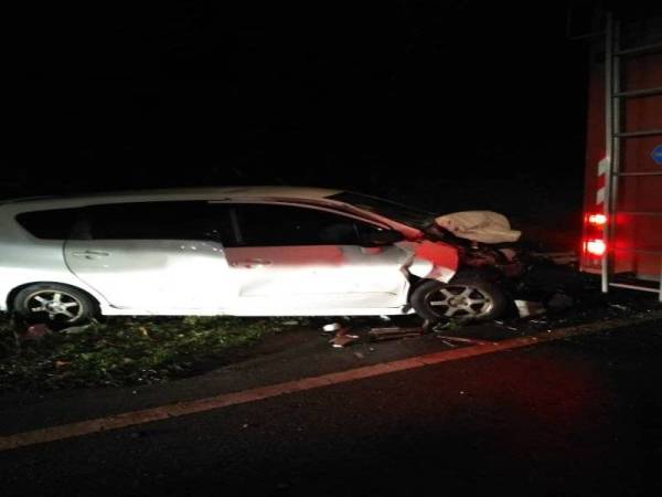 Dua kenderaan bertembung, bayi maut