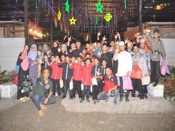 Penghuni Rumah Kasih Bestari terima sumbangan peniaga Uptown Kota Damansara 