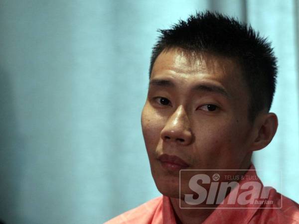 Chong Wei sedih kerana terpaksa membuatkan keputusan yang sukar untuk dilakukan.