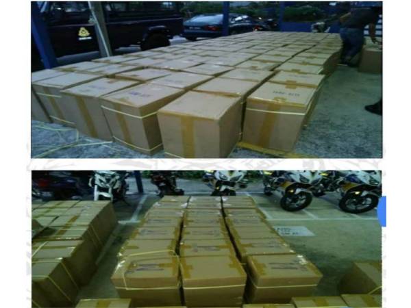 Rokok pelbagai jenama dipercayai rokok seludup dirampas polis. FOTO : JKDNKA