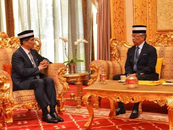 Paparan Twitter Azmin