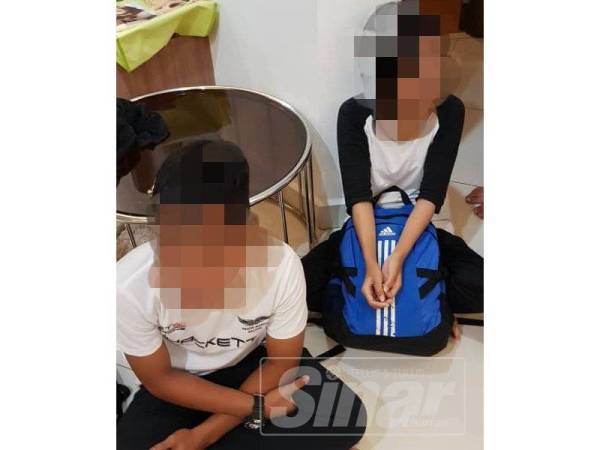 Polis melakukan pemeriksaan di sebuah kondominium mewah di Jalan Sultan Ismail awal pagi kelmarin.