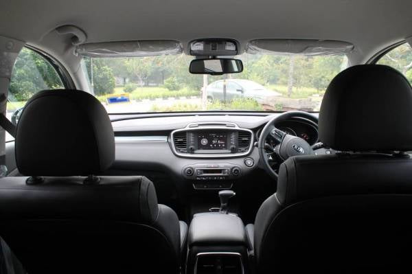 RUANG kabin yang luas dan cukup selesa.