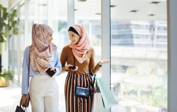 Bercakap perkataan yang baik juga dikira sebagai sedekah. -GAMBAR HIASAN.