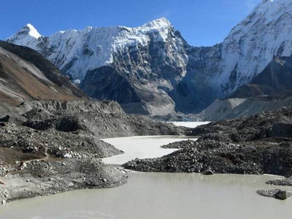 Kira-kira 13 peratus ais pada 1975 dilaporkan 'hilang' pada tahun 2000.