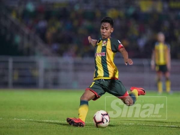 Fayadh dilihat antara bakat baru yang semakin meningkat selepas Kedah kehilangan pemain sayap muda berbakatnya, Akhyar Rashid yang berhijrah ke JDT. - FOTO AHMAD ZAKI OSMAN