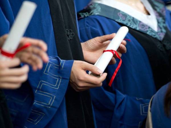 Kos pengajian tinggi swasta lebih mahal sehingga 9 kali ganda daripada kos di IPTA.